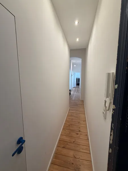Untermiete / 2 Zimmer Wohnung 6 Monate BEFRISTET  (WG geeignet) — photo 1